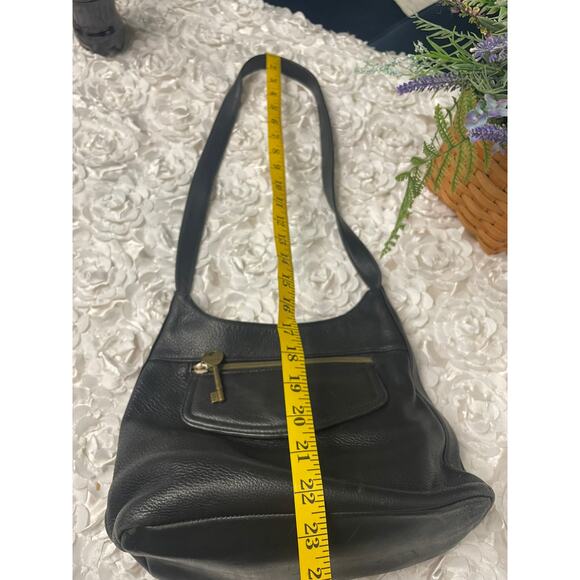 Fossil Black Leather Shoulder Bag with Key - Picture 8 of 16